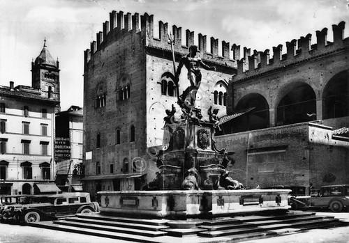 Cartolina Bologna Palazzo Re Enzo 1949 auto d'epoca Idrolitina