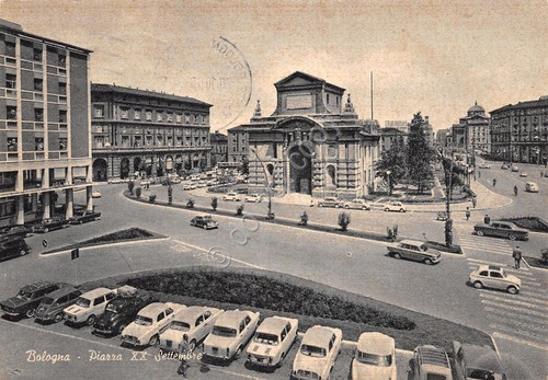 Cartolina Bologna Piazza XX Settembre auto d'epoca 1965