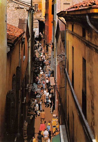 Cartolina Bologna Via Pescherie Vecchie animata dall'alto