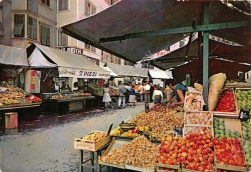 Cartolina Bolzano Piazza Erbe frutta verdura mercato 1961