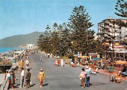 Cartolina Bordighera Lungomare 1973 (Imperia)