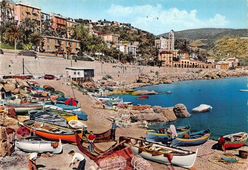 Cartolina Bordighera preparativi per la pesca pescatori reti barche 1968