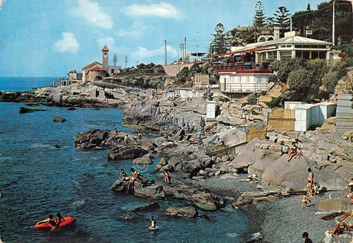 Cartolina Bordighera S. Ampelio spiaggia animata 1978