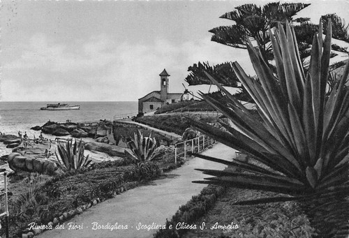 Cartolina Bordighera scogliera e Chiesa S. Ampelio 1955 (Imperia)