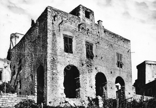 Cartolina Borgio Verezzi Portici e Piazza S. Agostino 1982