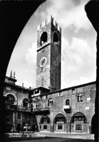 Cartolina Brescia il Broletto