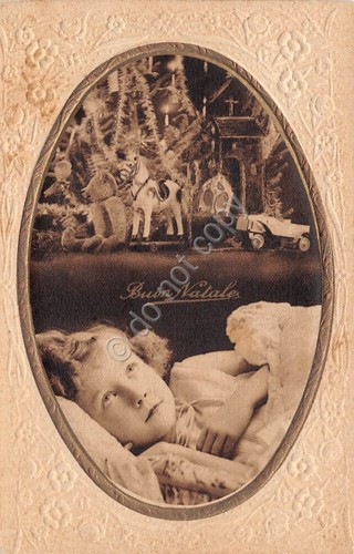 Cartolina Buon Natale bambina regali bordo rilievo