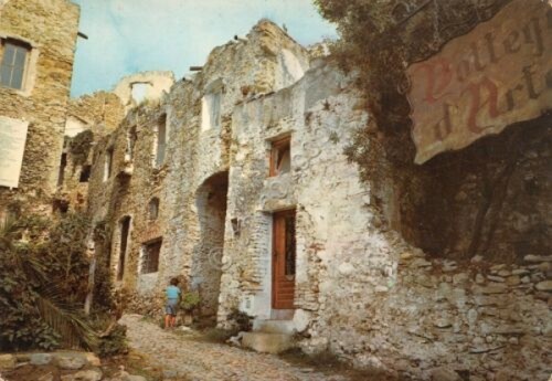 Cartolina Bussana Vecchia scorcio caratteristico animata