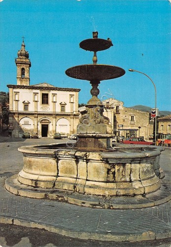 Cartolina Capestrano Piazza del mercato