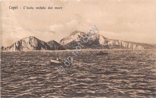 Cartolina Capri l'isola vista dal mare barche 1922