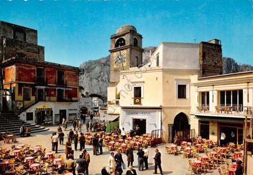 Cartolina Capri Piazzetta animata (Napoli)