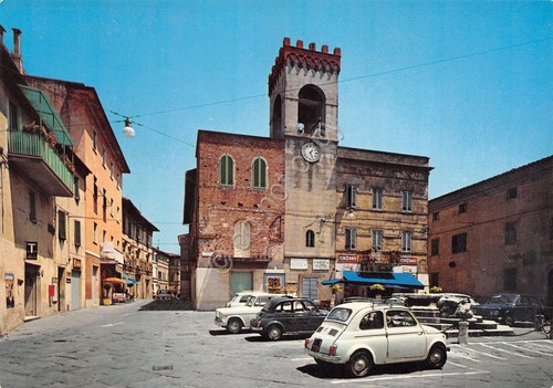 Cartolina Castiglione del Lago Piazza Mazzini auto Tabacchi case strada …