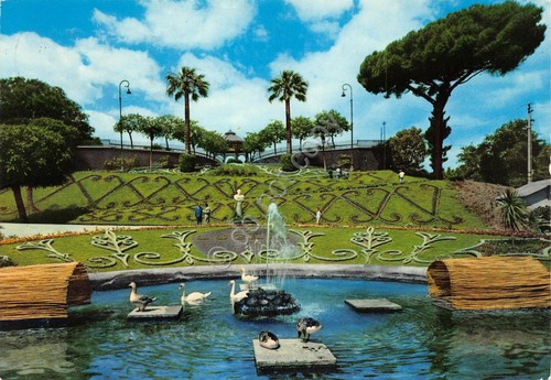 Cartolina Catania Giardino Bellini fontana