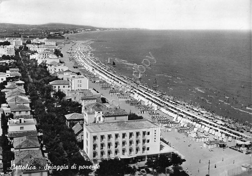 Cartolina Cattolica Spiaggia di Ponente panorama dall'alto 1961