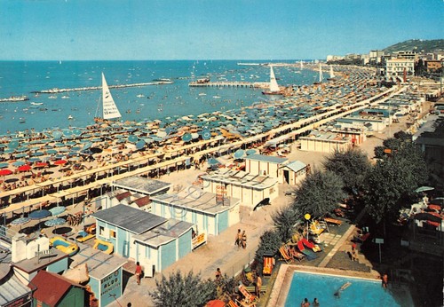 Cartolina Cattolica spiaggia stabilimenti balneari dall'alto anni '80