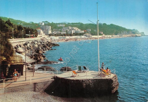 Cartolina Celle Ligure panorama scoglio spiaggia sul mare piccole grinze