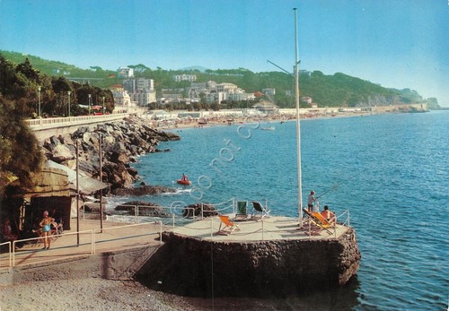 Cartolina Celle Ligure panorama scoglio spiaggia sul mare piccole grinze