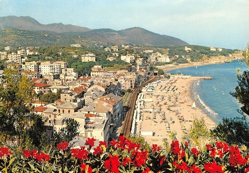 Cartolina Celle Ligure panorama spiaggia e case (Savona)