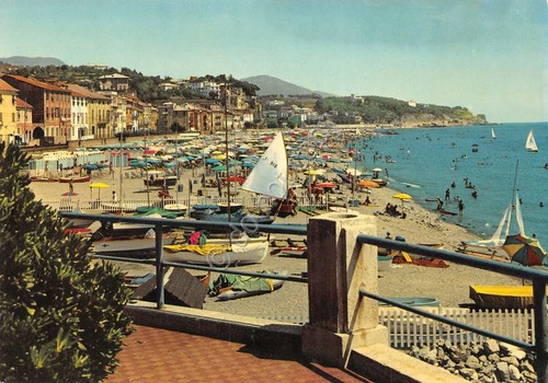 Cartolina Celle Ligure Spiaggia barche (Savona)