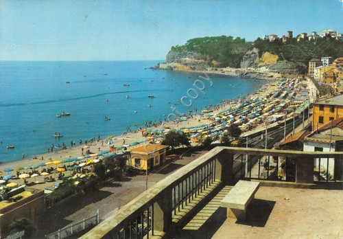 Cartolina Celle Ligure Spiaggia piccole grinze (Savona)