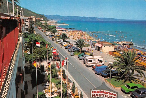 Cartolina Ceriale Litorale Residence Nautilus auto d'epoca 1986
