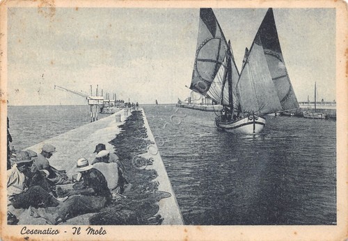 Cartolina Cesenatico Il molo pescatori con reti veliero anni '40