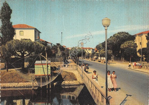Cartolina Cesenatico Viale Garibaldi animata (Rimini)