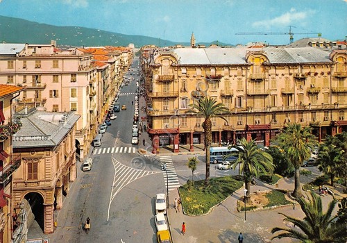 Cartolina Chiavari Corso Dante Piazza Roma 1972 (Genova)