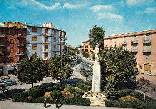 Cartolina Civitavecchia Largo Mons. D'Ardia Via Roma case animata anni …