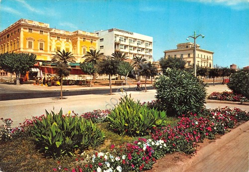 Cartolina Civitavecchia Viale Garibaldi Zona Alberghi 1962