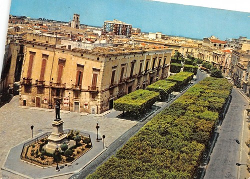 Cartolina Corato Largo Plebiscito 1978