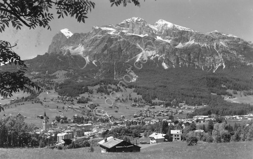 Cartolina Cortina 1959 paese e Tofane