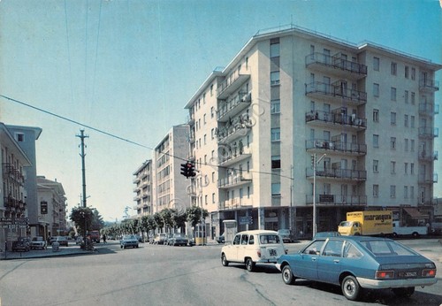 Cartolina Cossato Viale Paietta Auto d'epoca