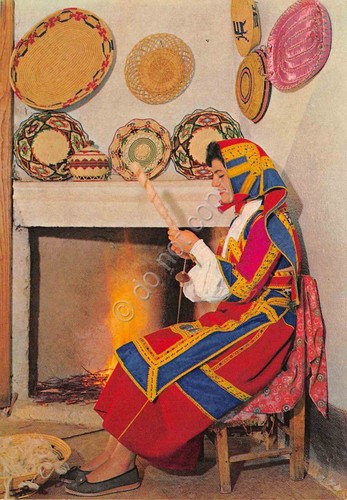 Cartolina Costumi tradizionali sardi Desolu Donna