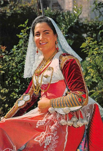 Cartolina Costumi tradizionali sardi Ittiri Donna