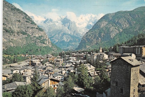 Cartolina Courmayeur panorama paese e catena Monte Bianco