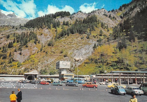 Cartolina Courmayeur Piazzale ingresso Traforo Monte Bianco auto animata