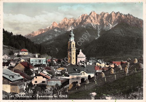 Cartolina Dobbiaco panorama paese colorata fieno