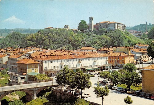 Cartolina Dogliani Piazza Umberto I