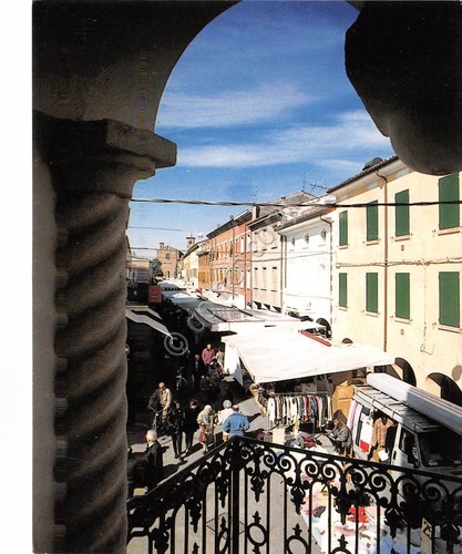 Cartolina Fabbrico Corso Roma verso Parrocchiale Mercato