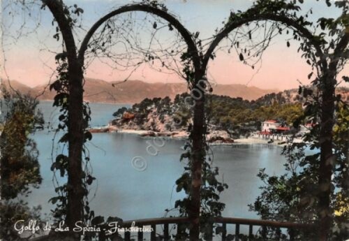 Cartolina Fiascherino panorama da arcate colorata 1952 (La Spezia)