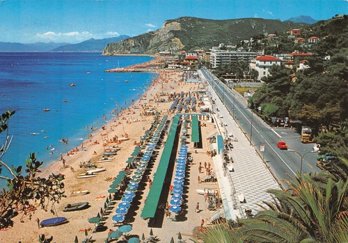Cartolina Finale Ligure spiaggia 1991