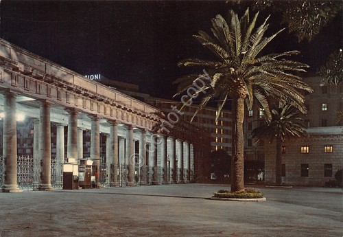 Cartolina Foggia entrata Villa Comunale notturno anni '70