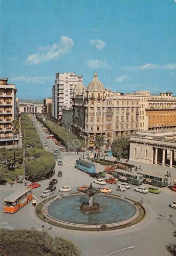 Cartolina Foggia Piazza Cavour dall'alto bus auto fontana anni '70