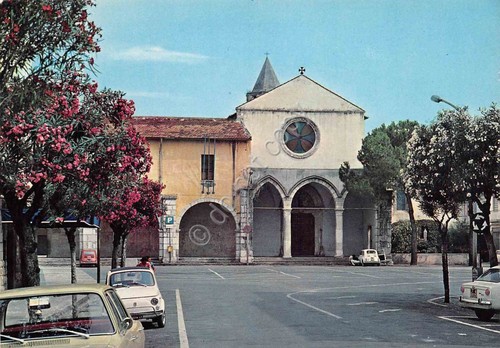 Cartolina Fondi Piazza S. Francesco facciata e auto anni '80