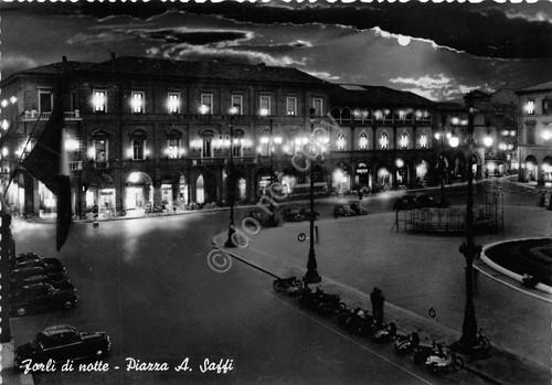 Cartolina Forlì - Via Saffi - Notturno - anni '60 …