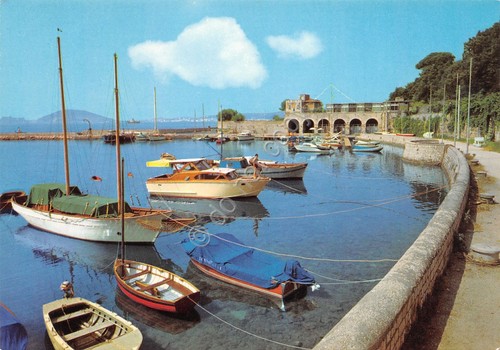 Cartolina Formia porto vecchio barche animata anni '80
