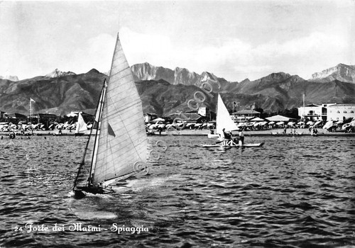 Cartolina Forte dei Marmi Panorama della spiaggia dal mare pattino …
