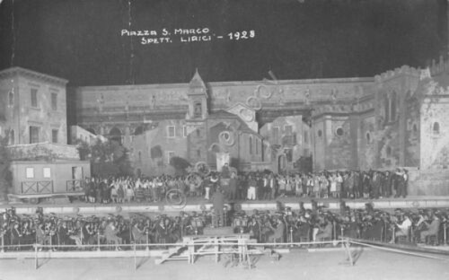 Cartolina fotografica Venezia Piazza San Marco Spettacoli Lirici 1928