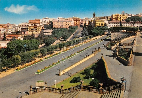 Cartolina Frascati panorama e Villa Torlonia anni '70